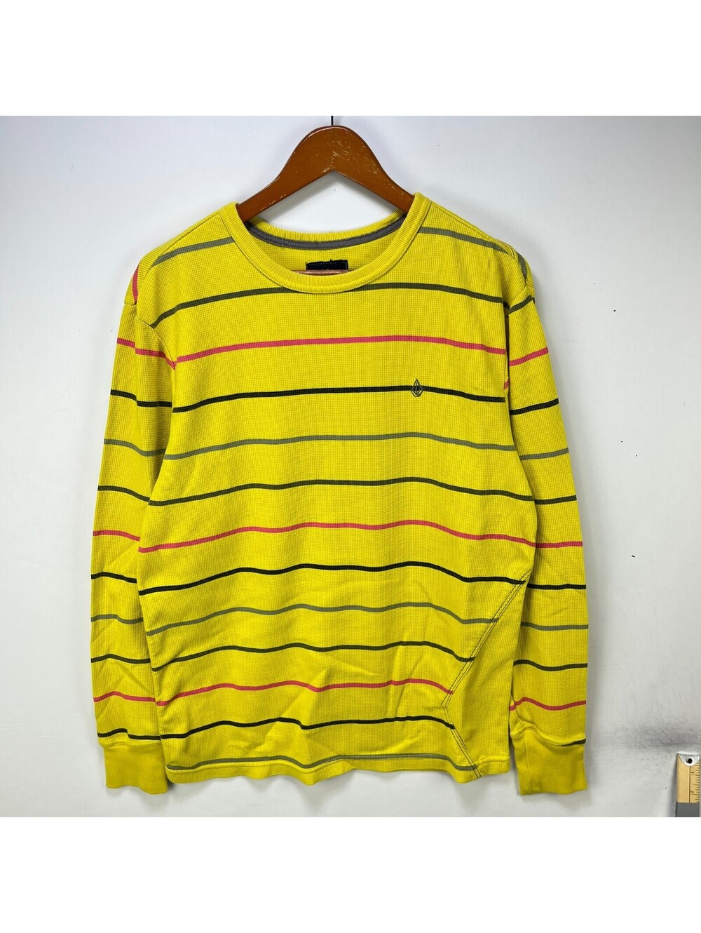 Vintage Y2K Volcom Waffle Knit Thermal Skate Long Sleeve XL